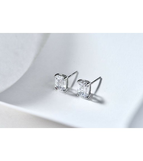 2ct Emerald Cut Diamond Earring 