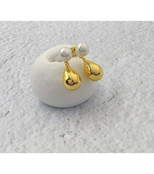 Pearl and Gold Drop Earring