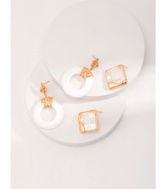 Round White Shell Earring 